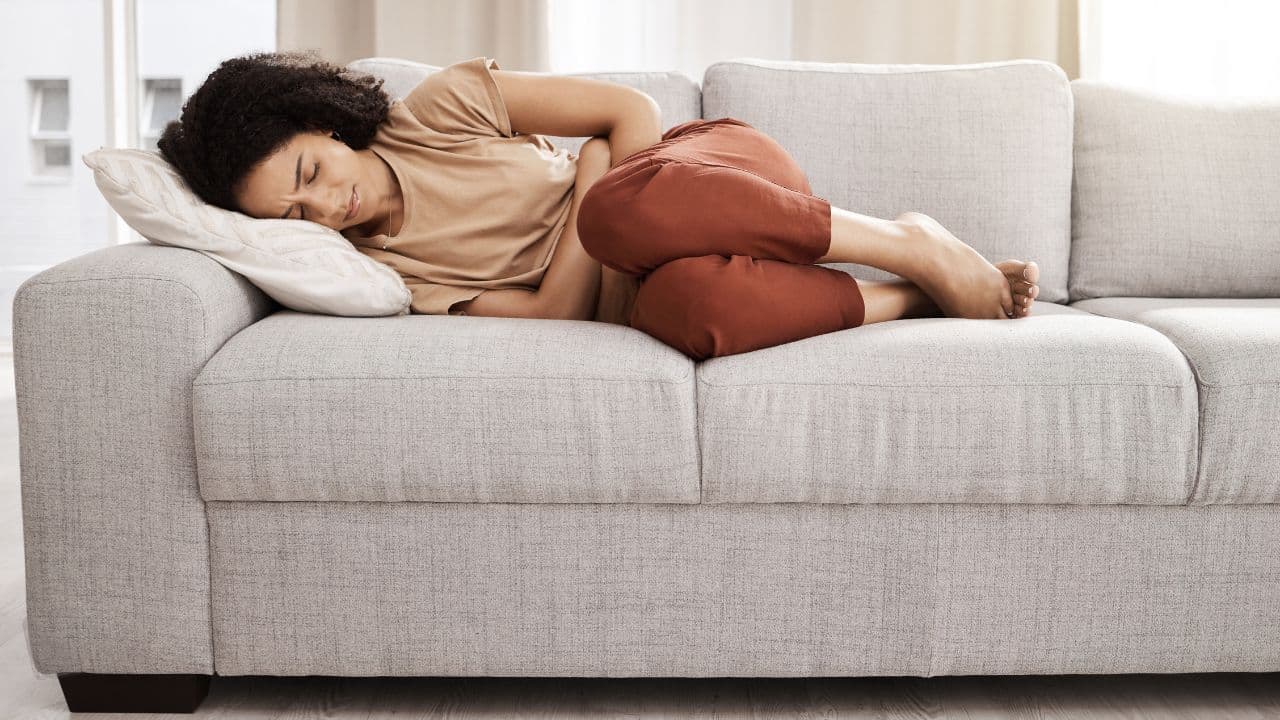 Signs and symptoms of endometriosis infographic